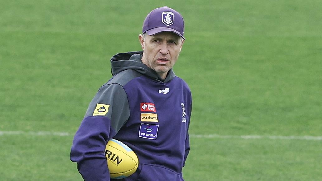 Fremantle Swaps Brandon Walker for Judd McVee Ahead of AFL Semi‑Final with Geelong