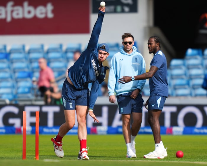 Sri Lanka elect to bat first in Headingley ODI showdown with England
